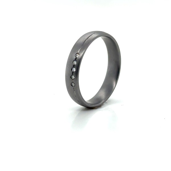 Tantal RP08 mit 5 x 0,01ct TW/SI