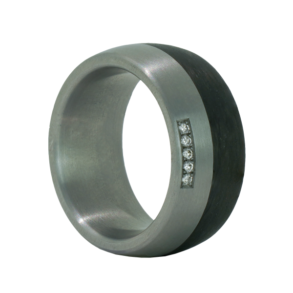 Edelstahl Ring mit Carbon Einlage und 5 Brillanten