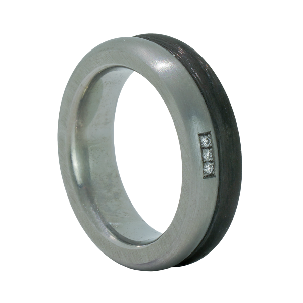 Edelstahl Ring mit Carbon Einlage und 3 Brillanten